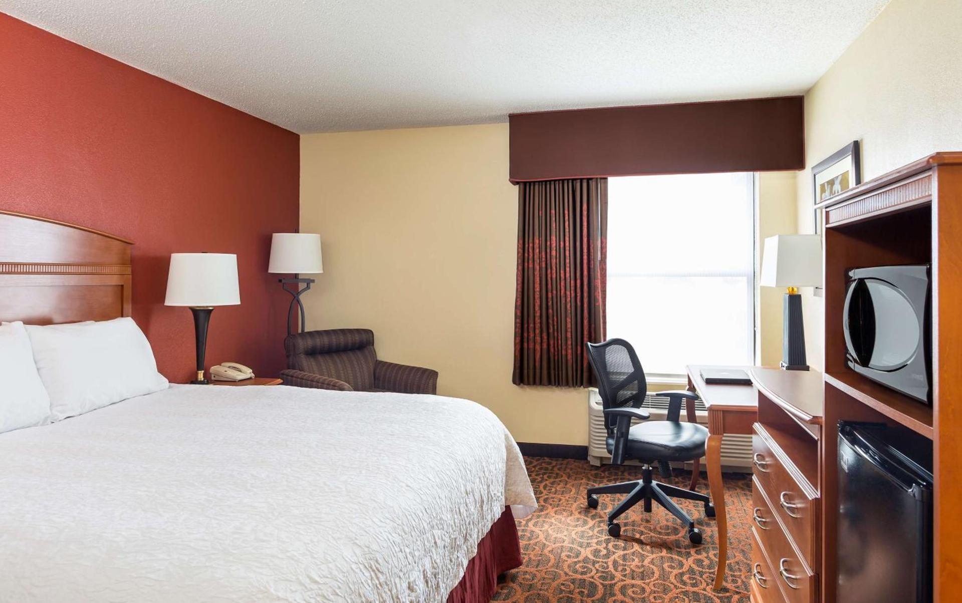 Hampton Inn Minneapolis-Burnsville photo 21