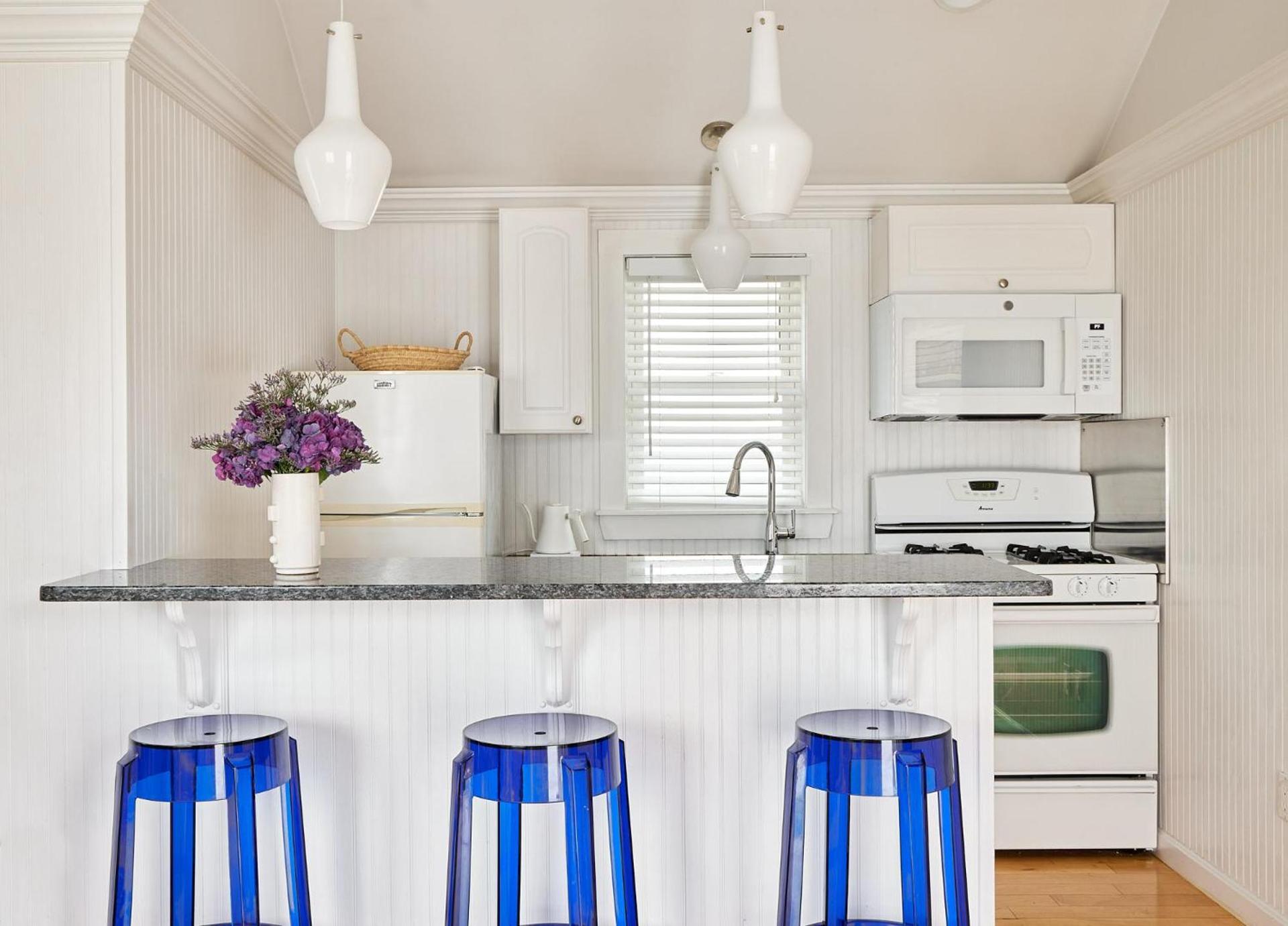 Blue - Inn on the Beach photo 54