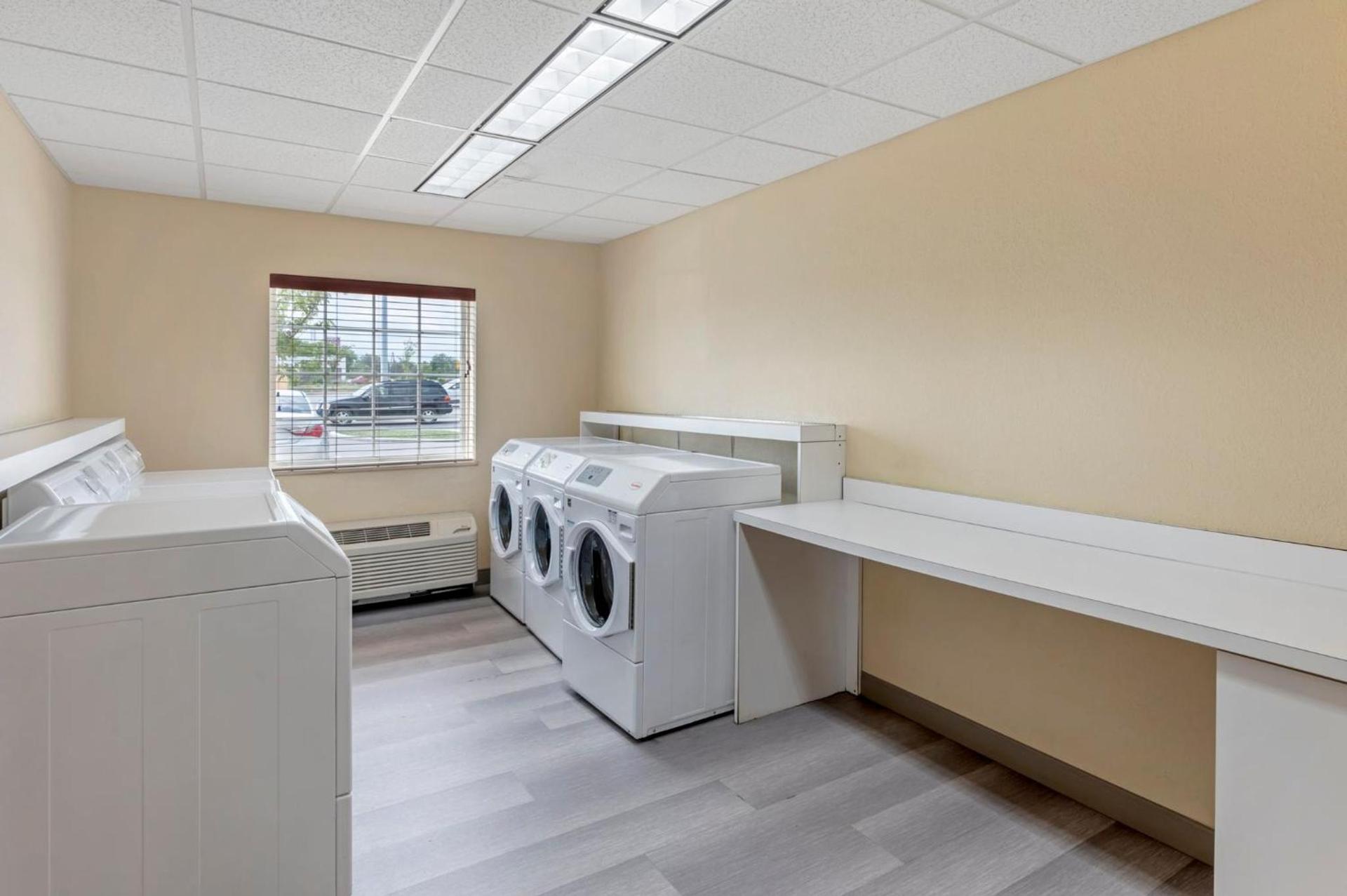Candlewood Suites Indianapolis East by IHG photo 37