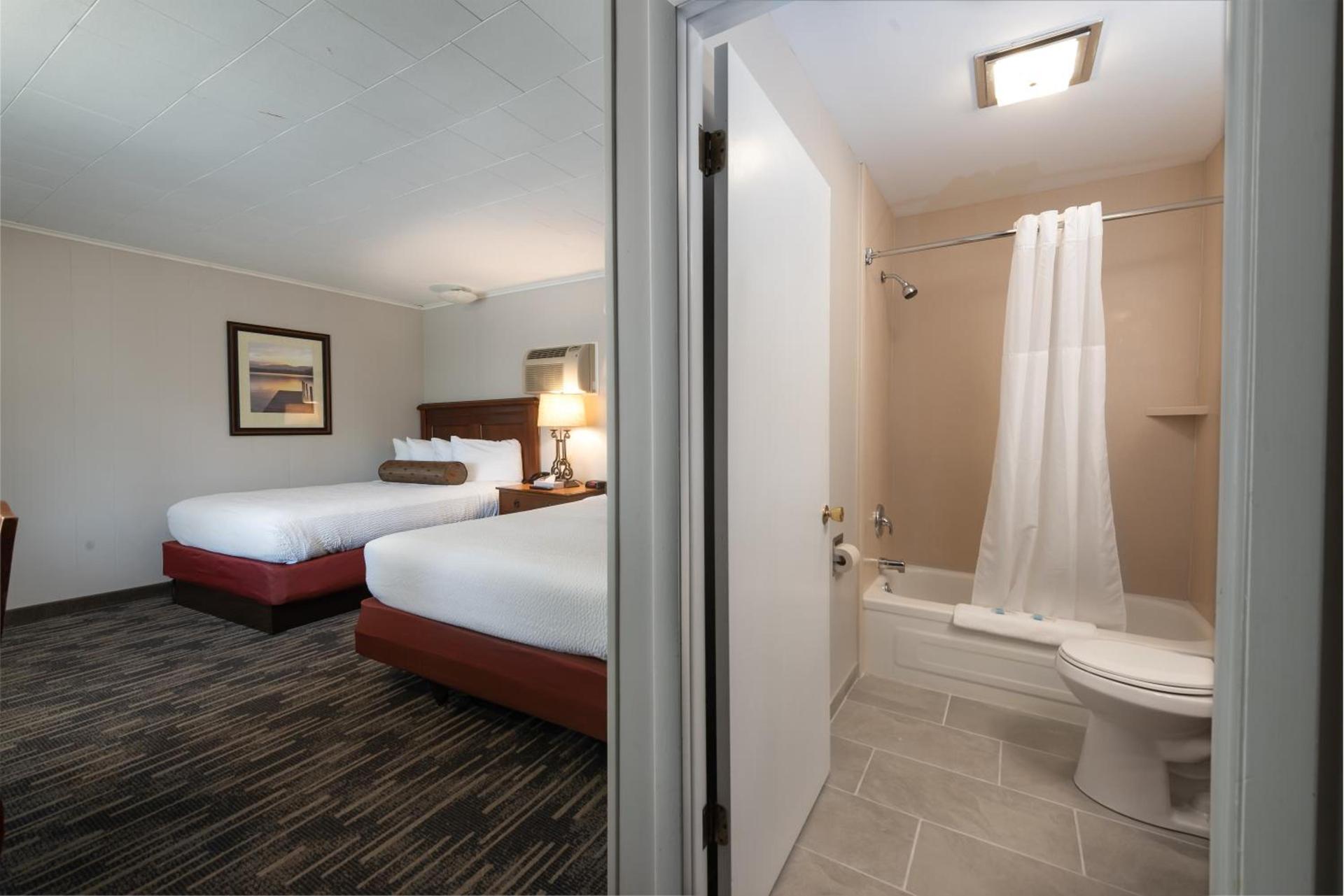 Scotty's Lakeside Resort photo 44