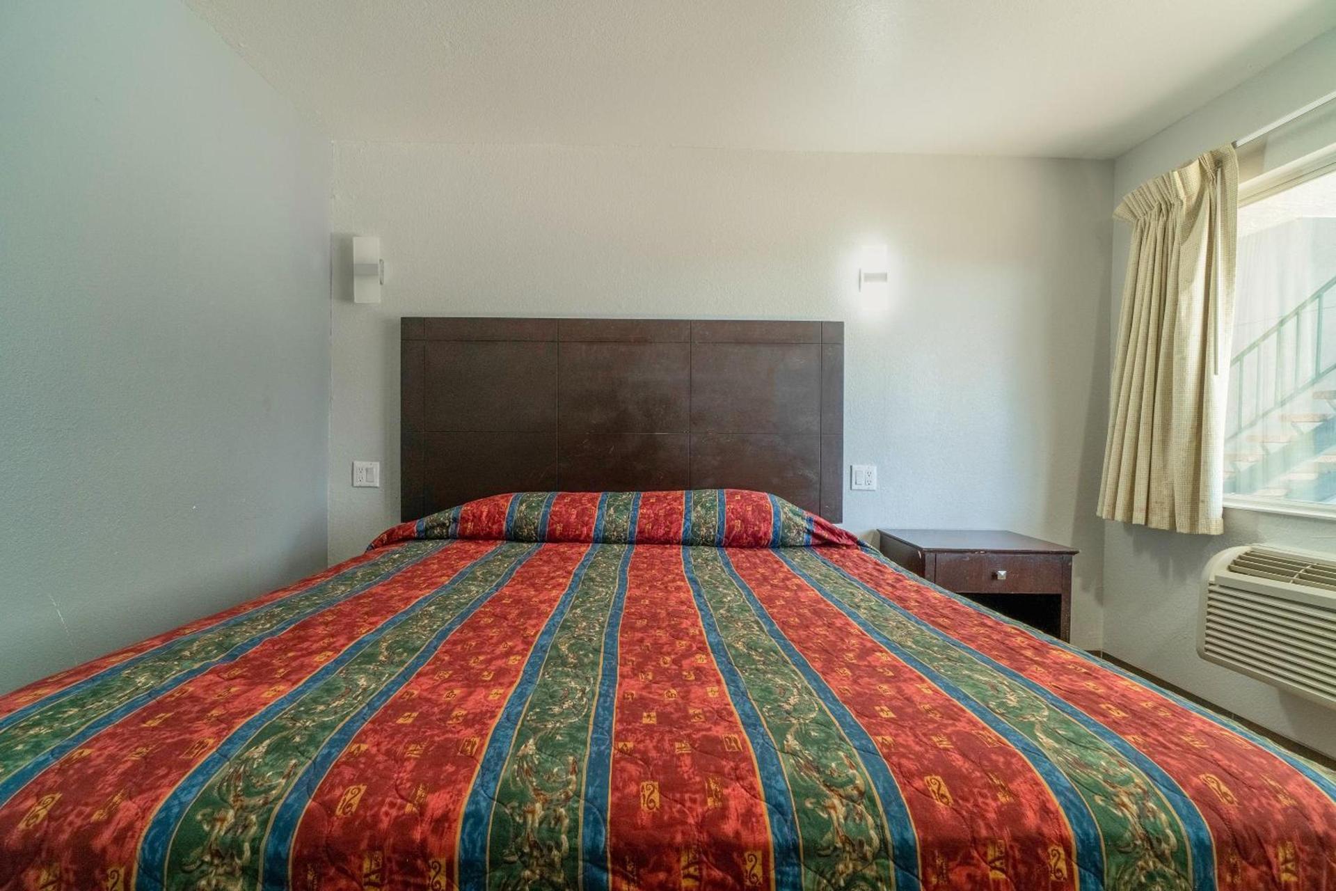Xpress Inn & Extended Stays photo 5