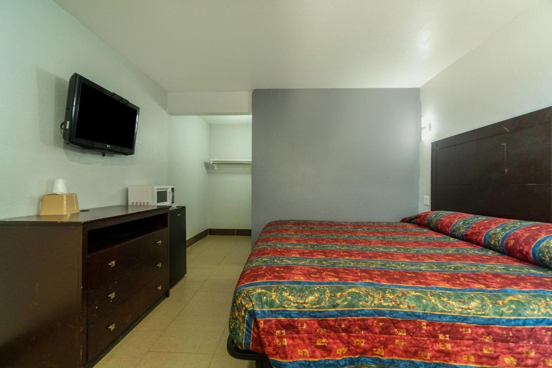 Xpress Inn & Extended Stays photo 9