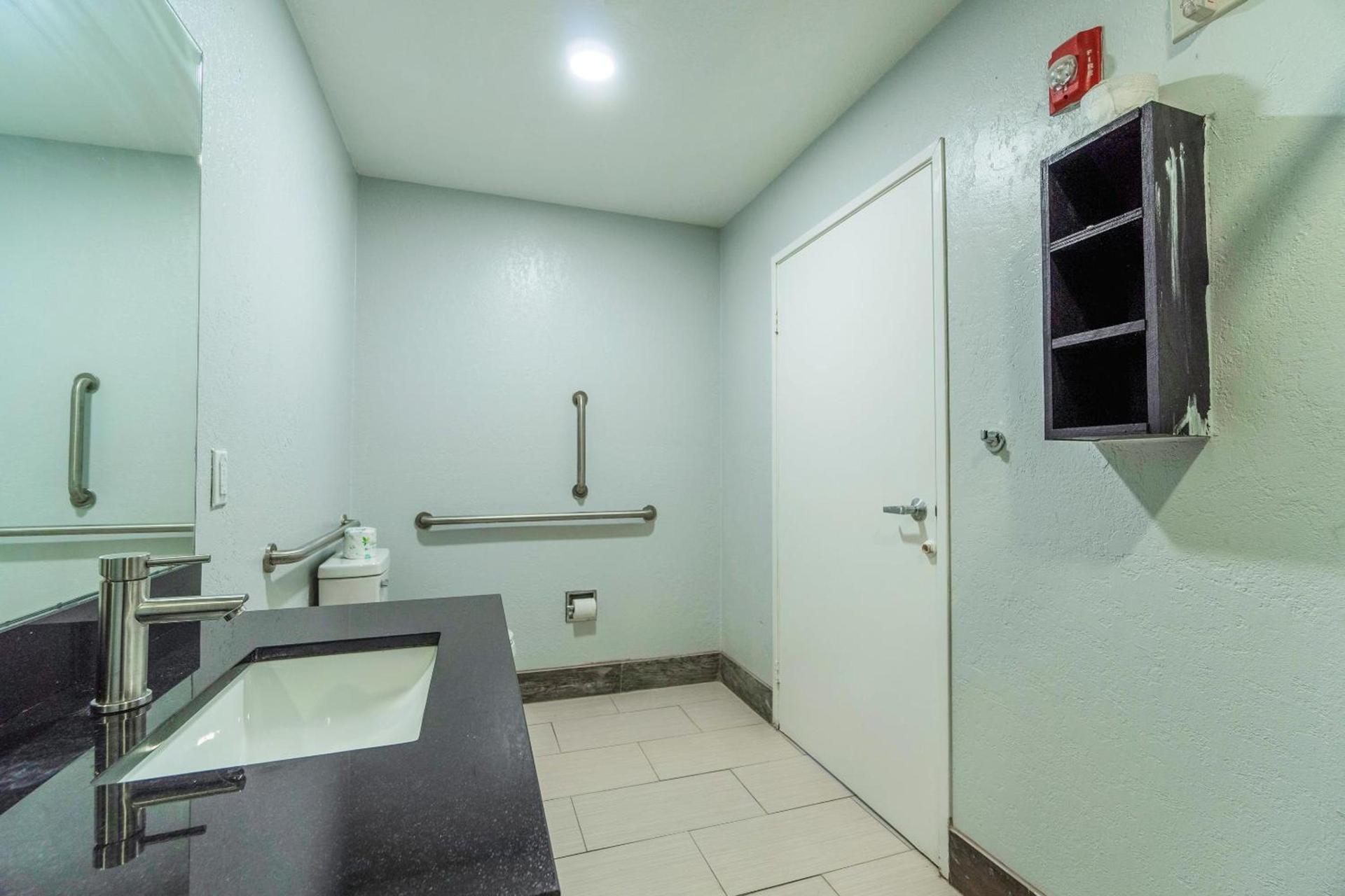 Xpress Inn & Extended Stays photo 37