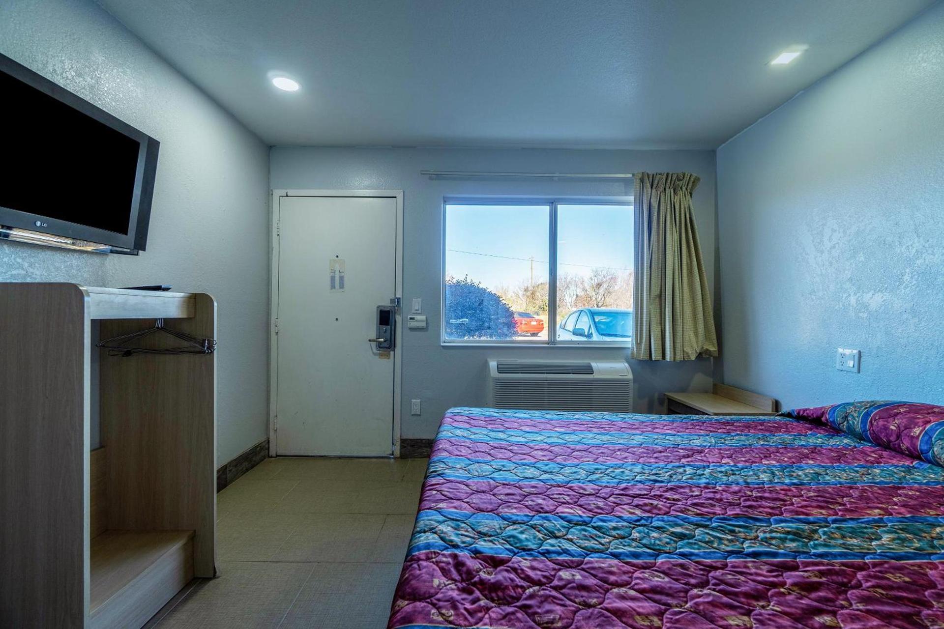 Xpress Inn & Extended Stays photo 32