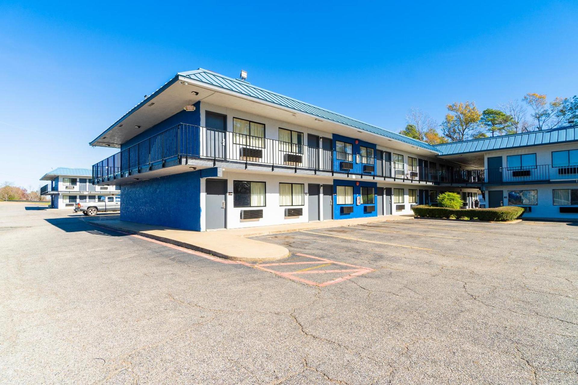 Xpress Inn & Extended Stays photo 77