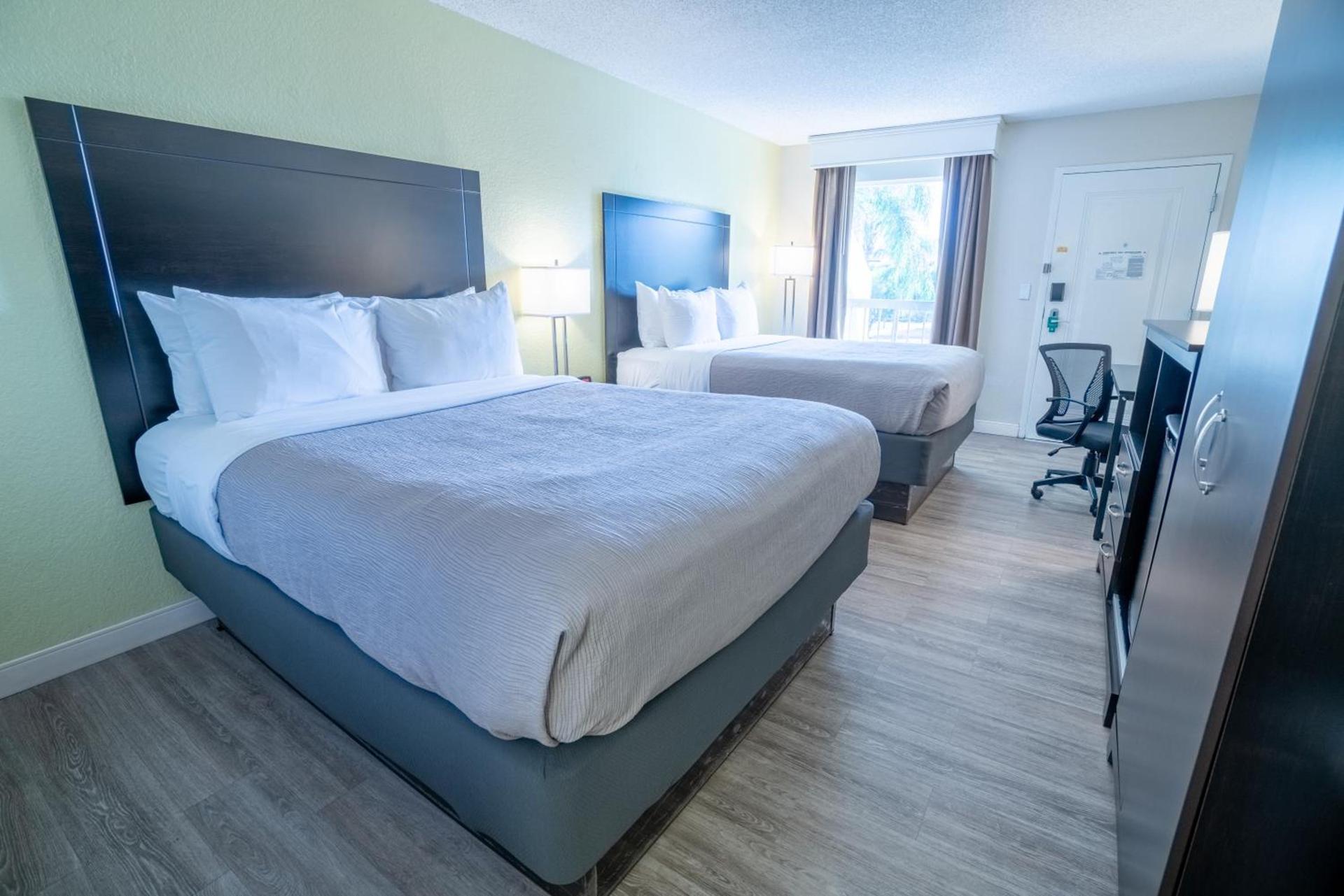 Quality Inn Palm Beach International Airport photo 19
