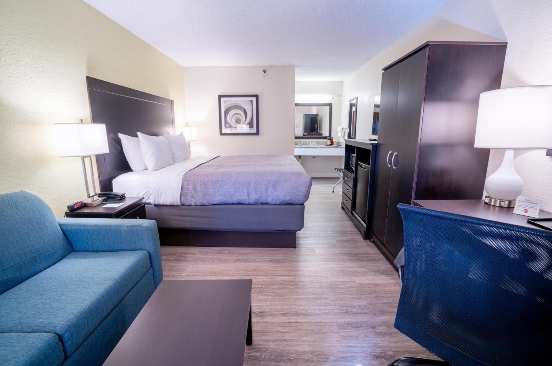 Quality Inn Palm Beach International Airport photo 21