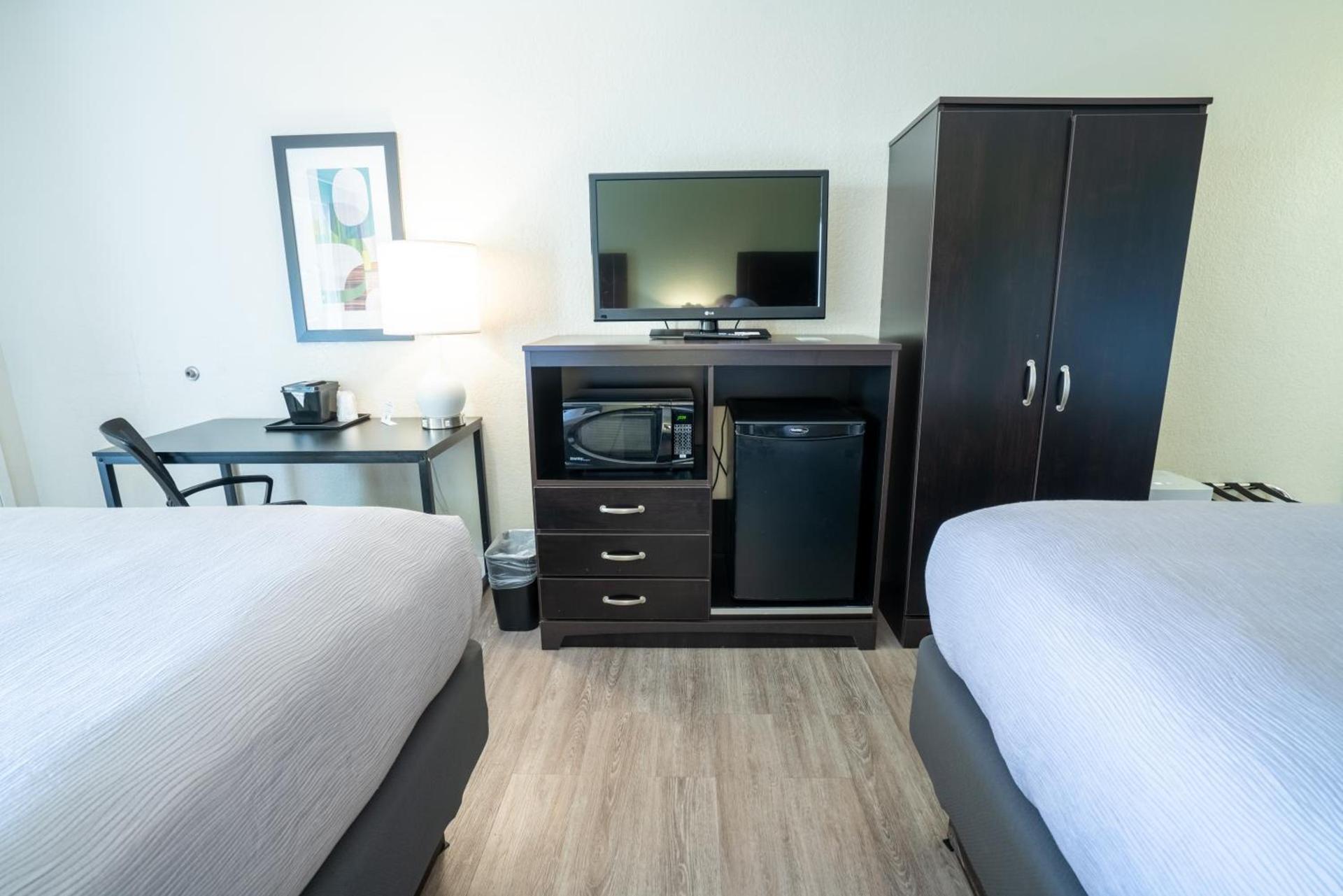 Quality Inn Palm Beach International Airport photo 23