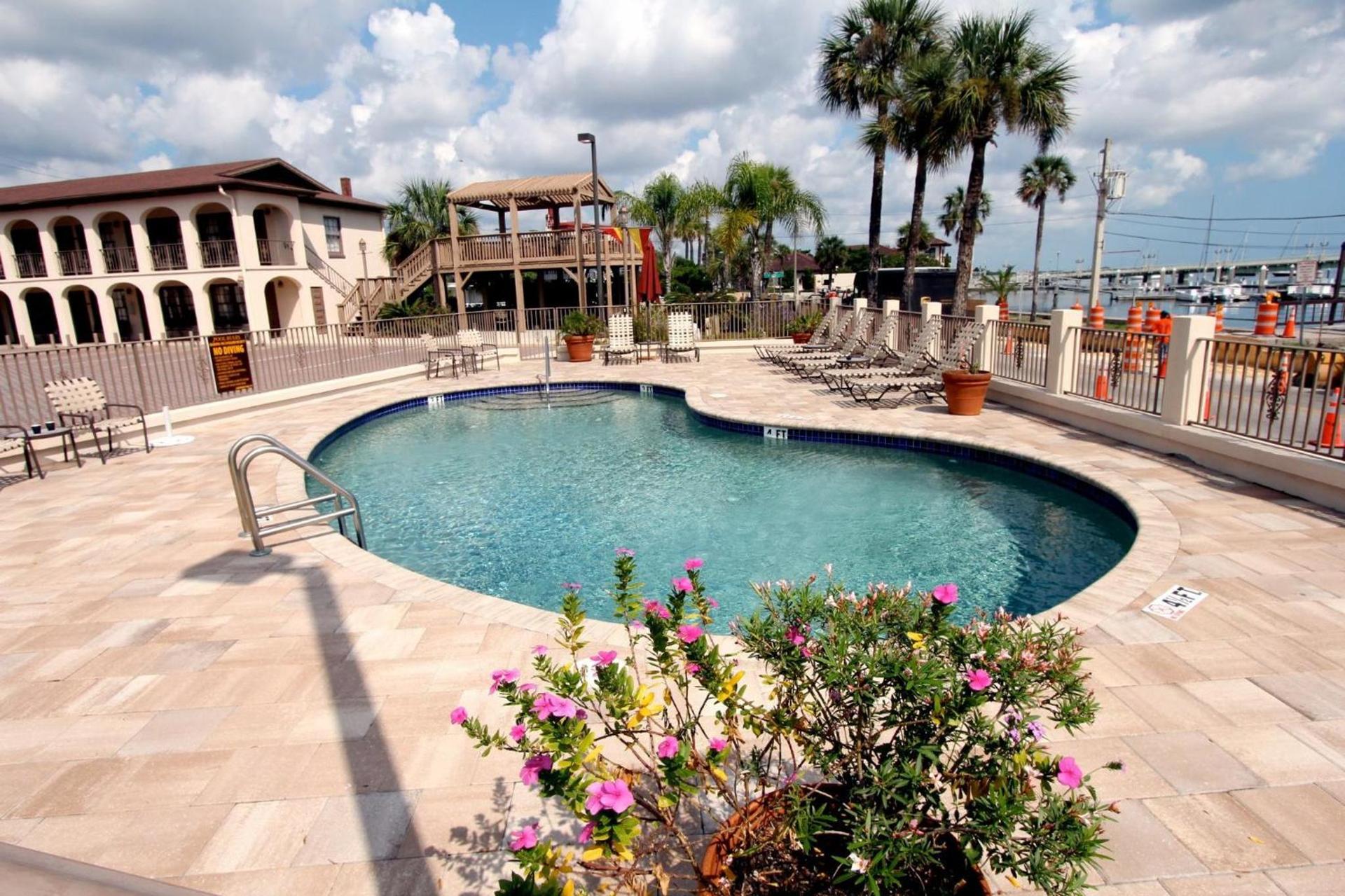Bayfront Inn photo 9