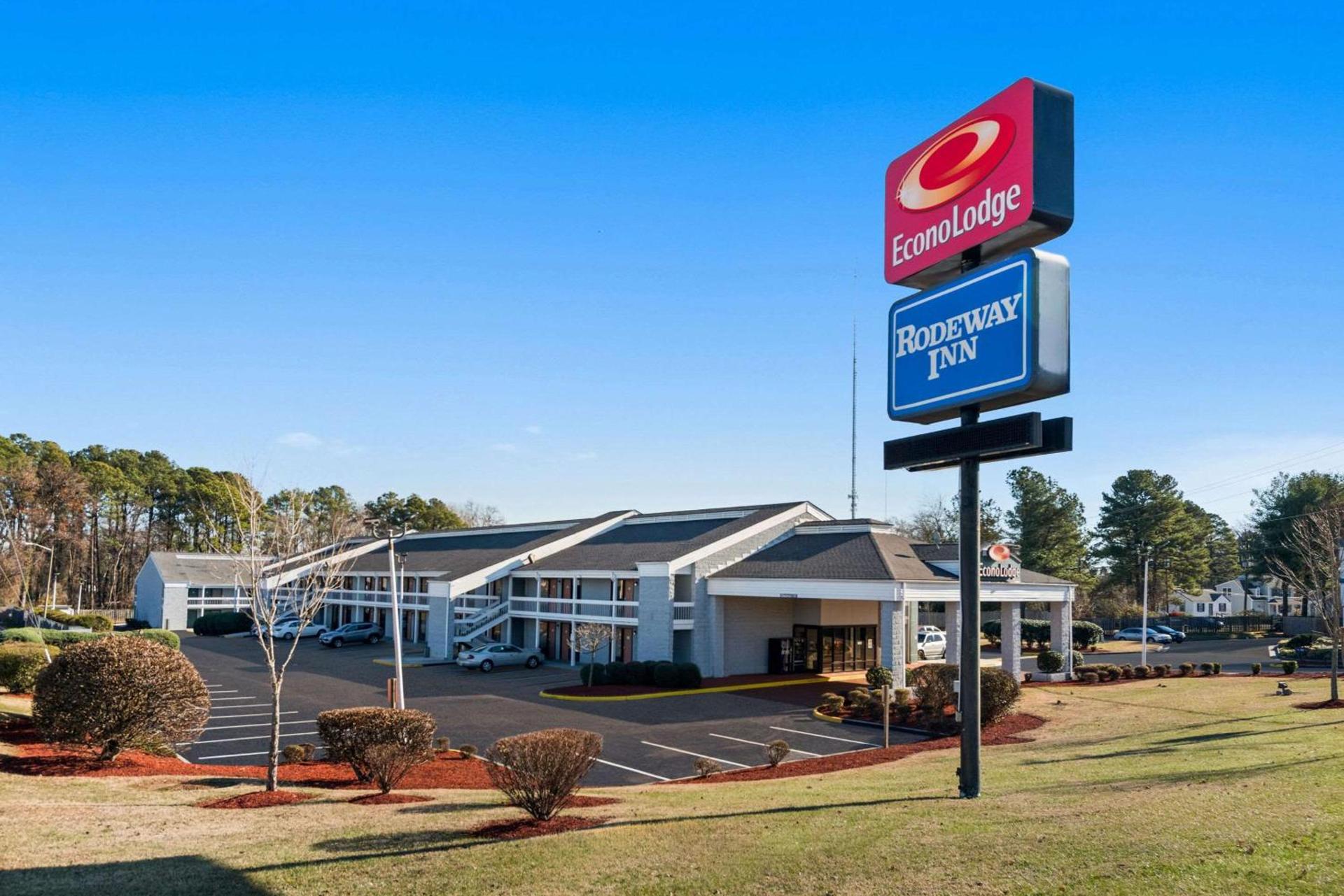 Econo Lodge photo 2