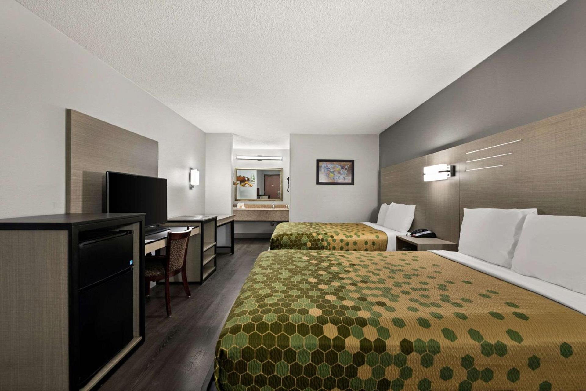 Econo Lodge photo 6