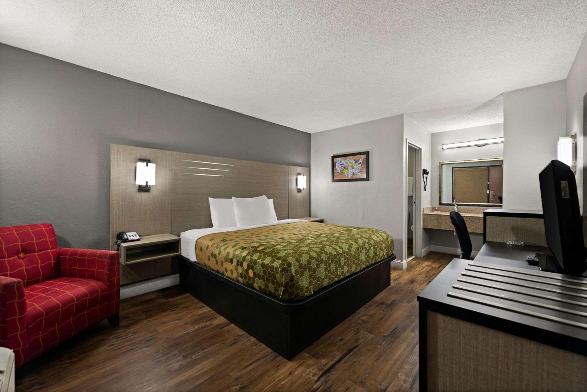 Econo Lodge photo 15