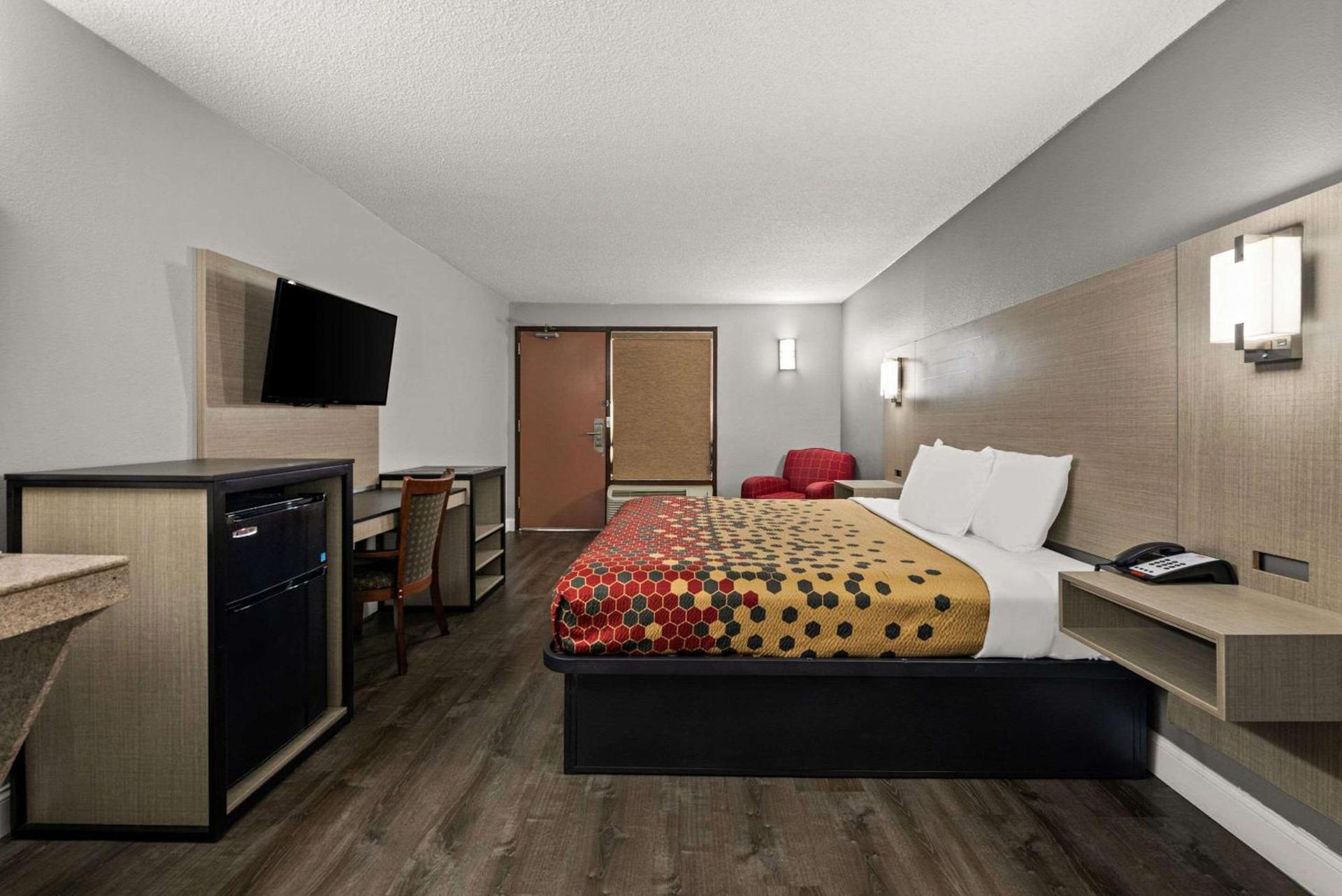 Econo Lodge photo 23