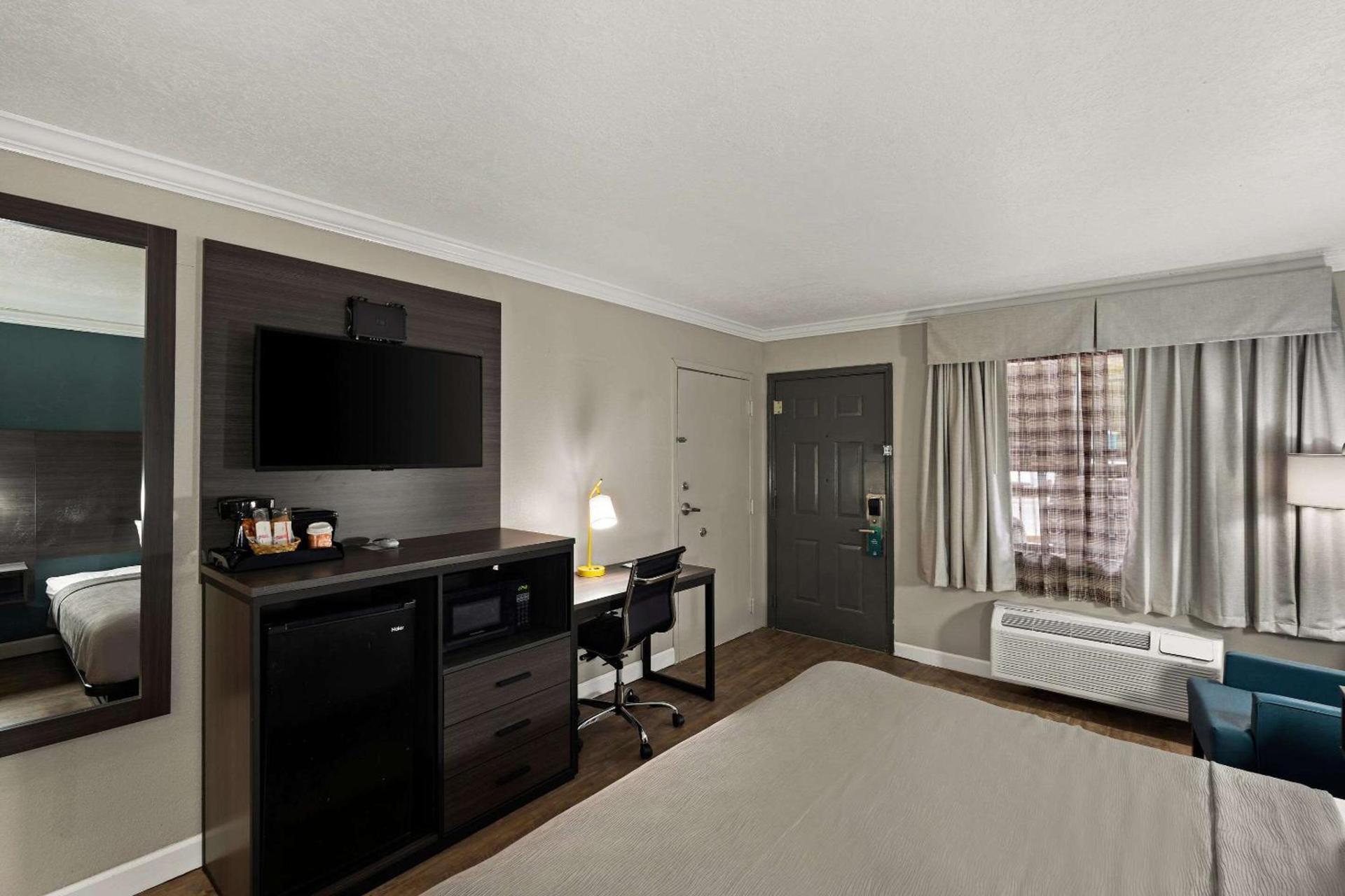 Quality Inn Ocean Springs - Biloxi East photo 12