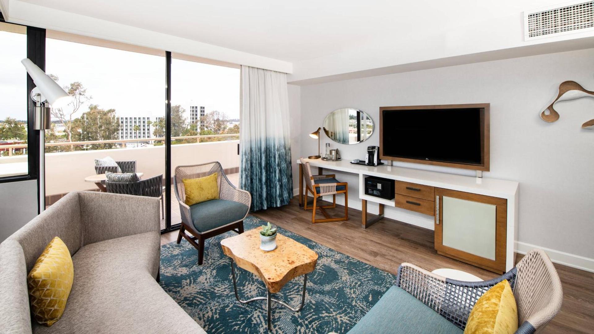 Renaissance Newport Beach Hotel photo 43