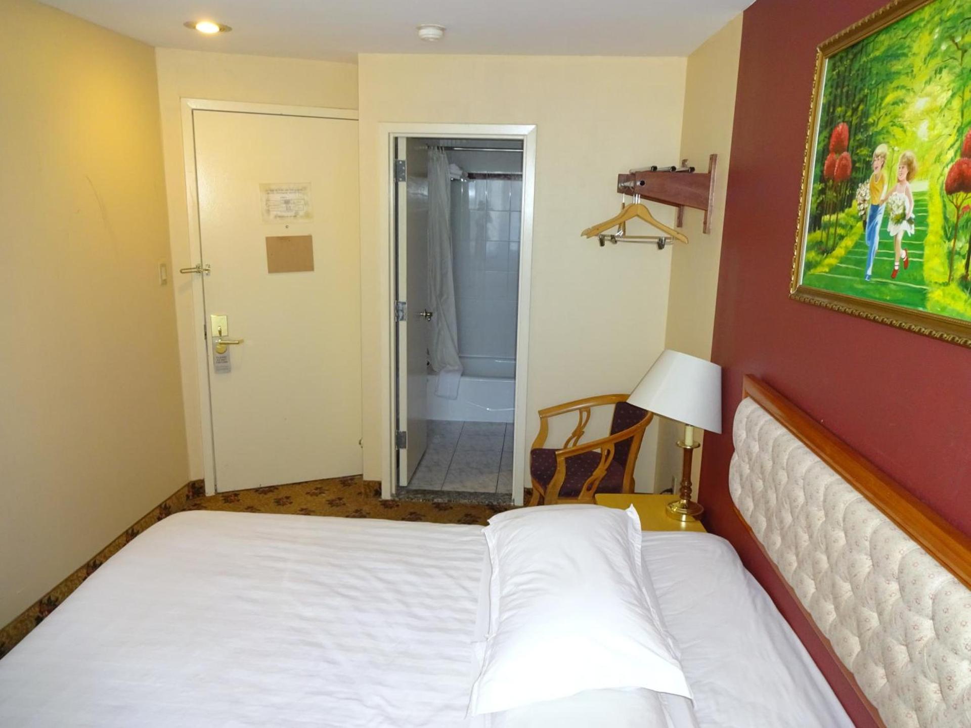 Flushing Hotel photo 14