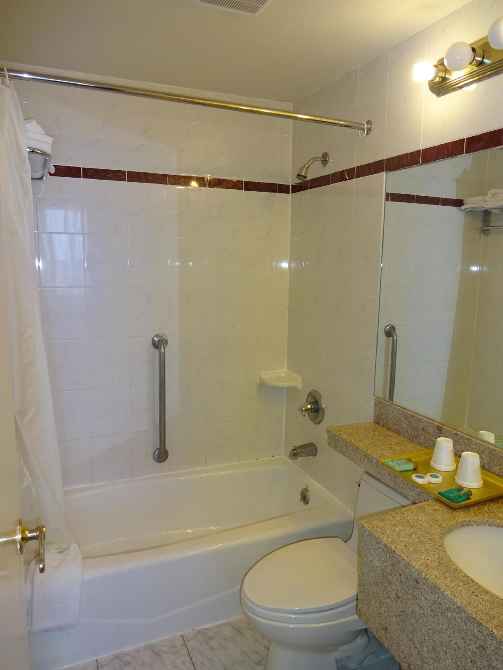 Flushing Hotel photo 15