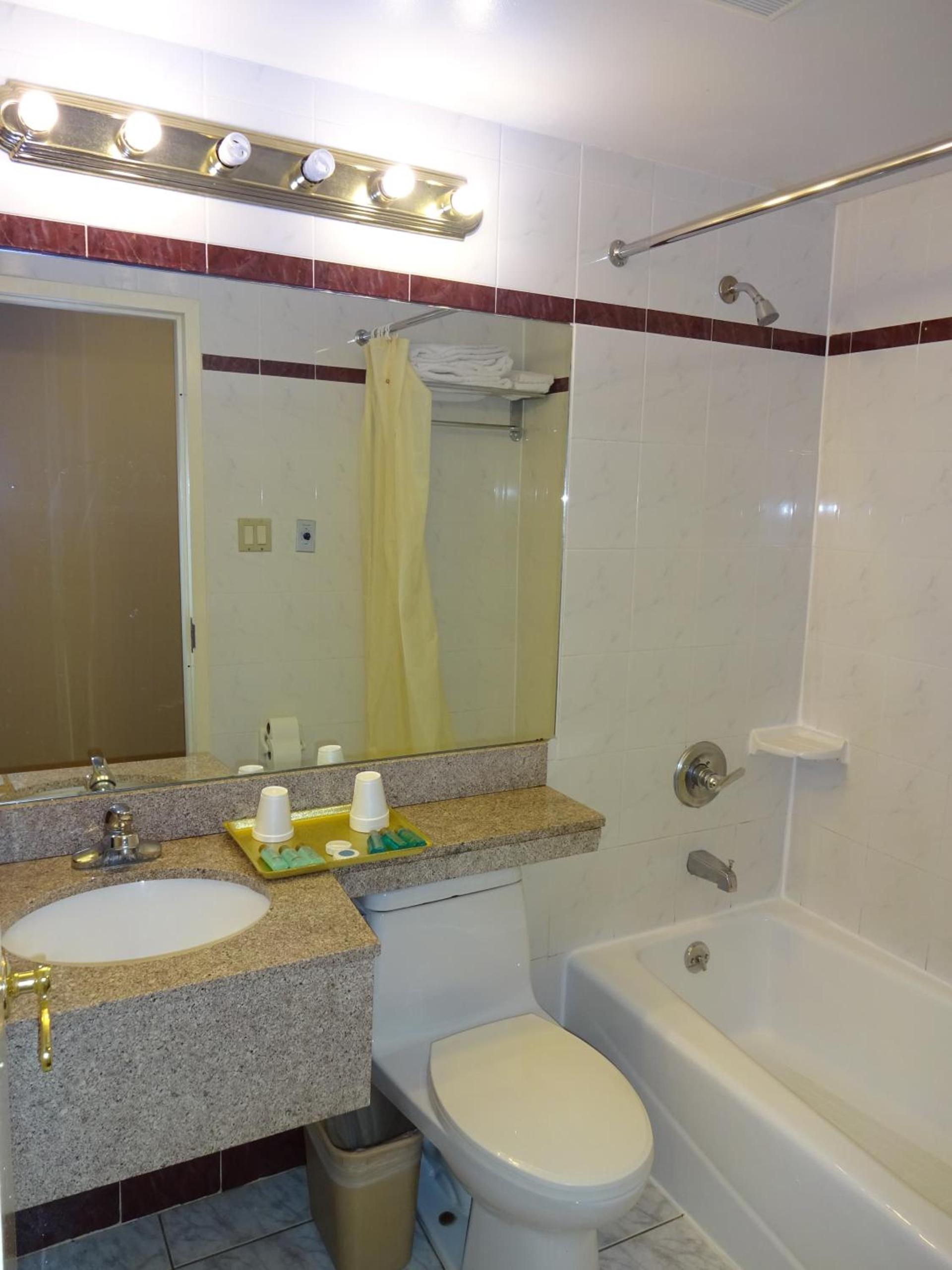 Flushing Hotel photo 10