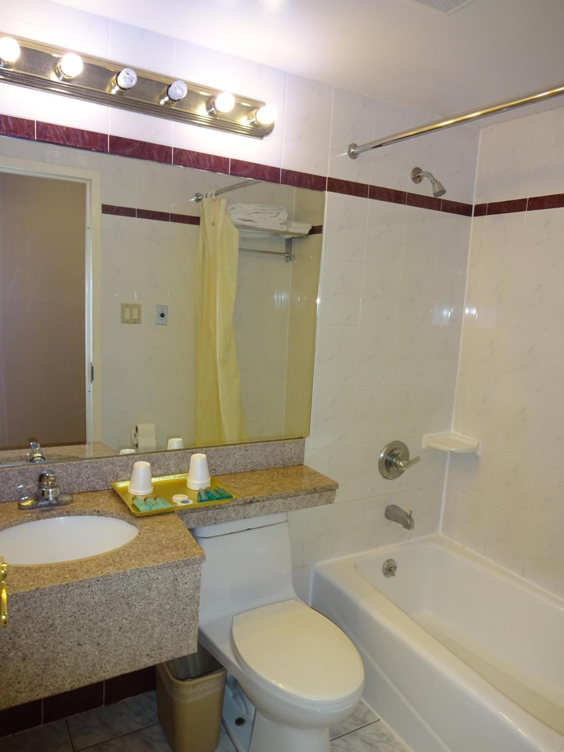 Flushing Hotel photo 9