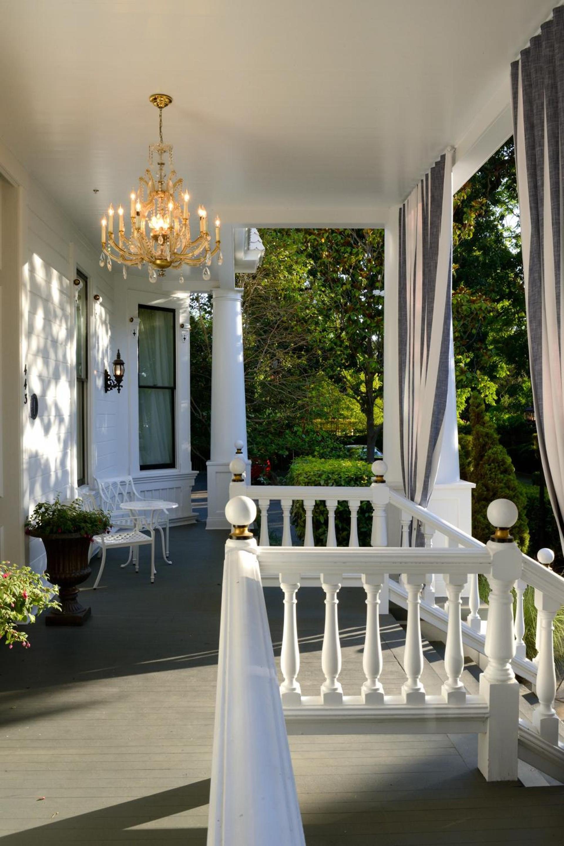 White House Napa photo 19