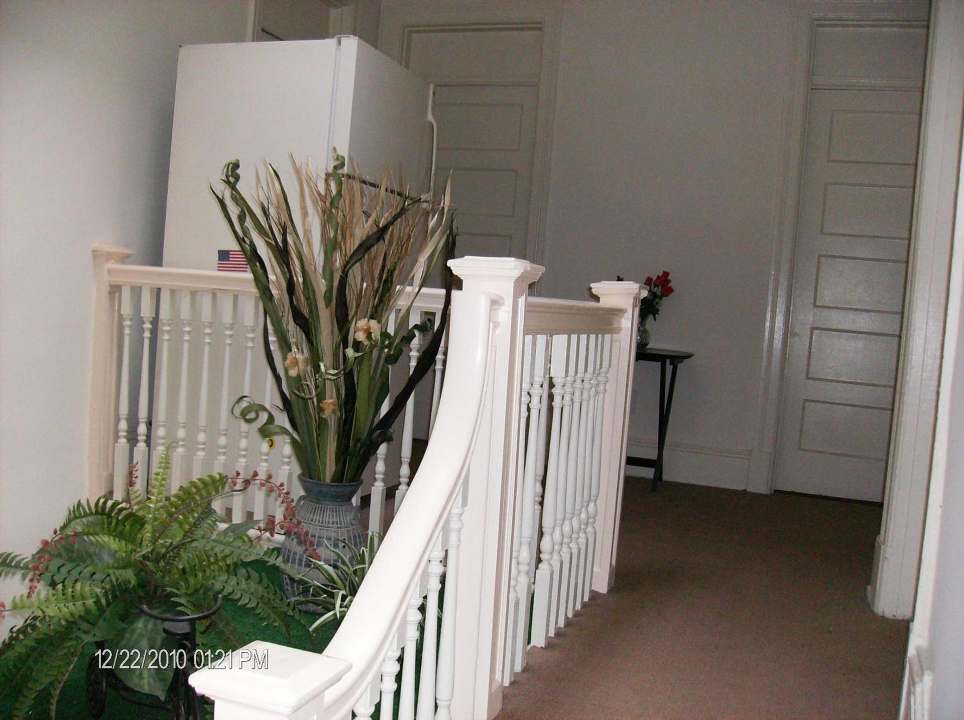 Pleasant Rooming House photo 13