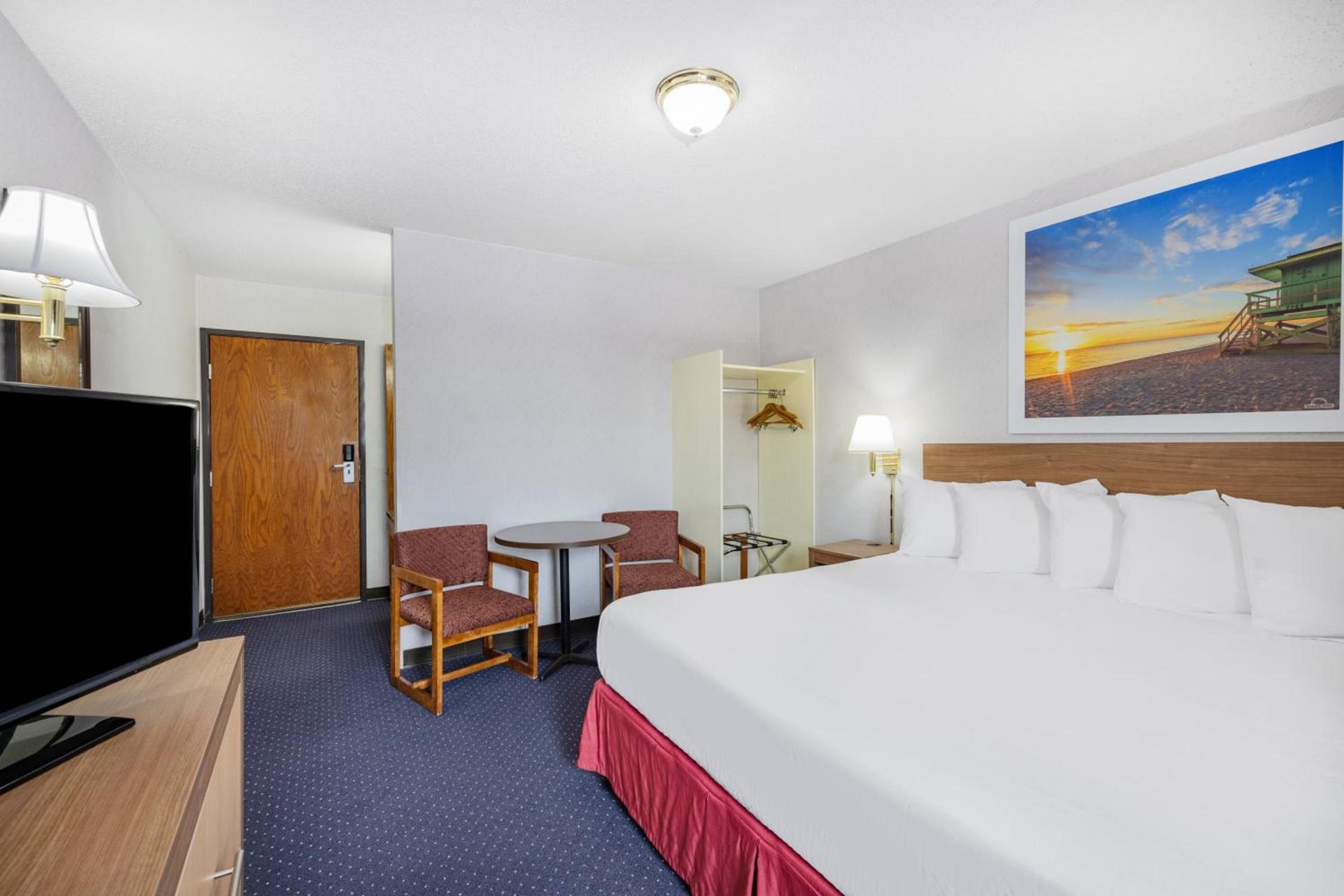 Days Inn by Wyndham Monticello photo 6