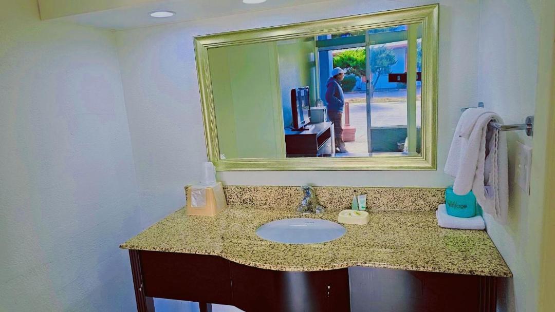 Astoria Hotel North photo 7