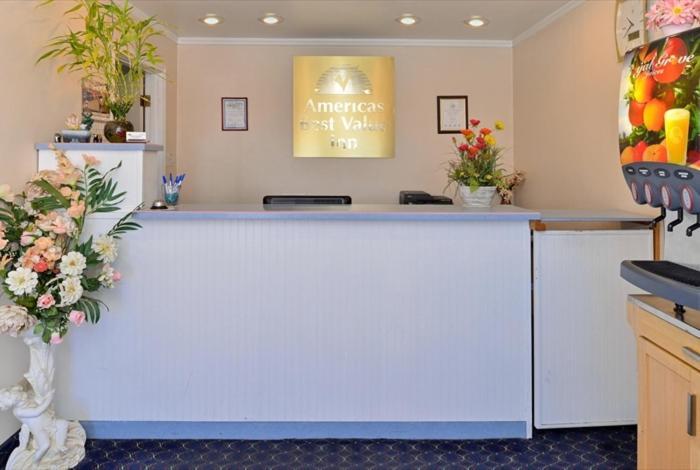 Americas Best Value Inn & Suites Klamath Falls photo 5