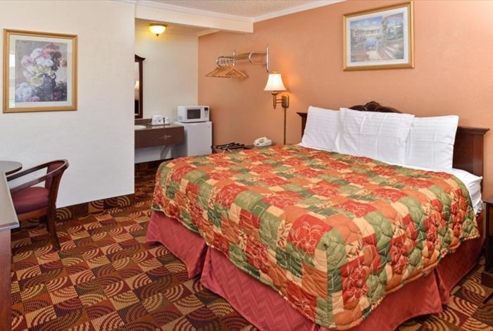 Americas Best Value Inn & Suites Klamath Falls photo 14