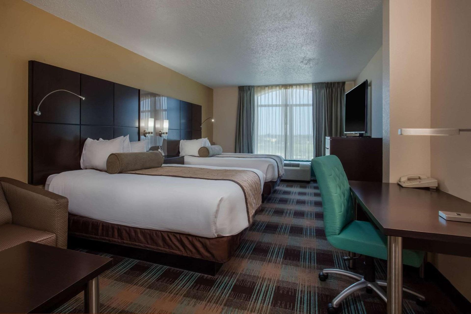 Wingate By Wyndham - Orlando International Airport- Free Hot Breakfast photo 20