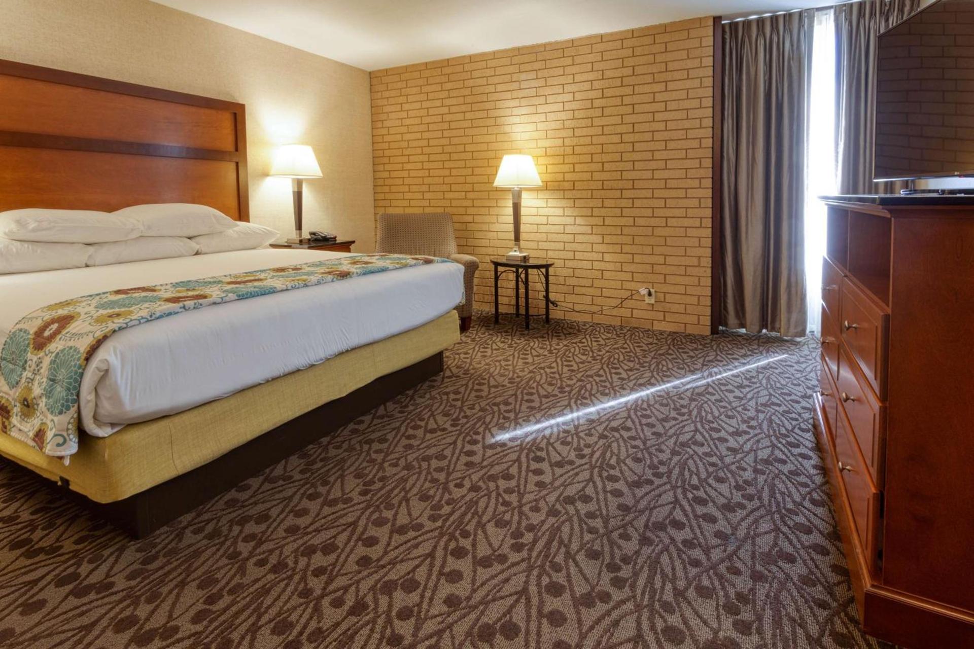 Drury Inn & Suites Atlanta Airport photo 9