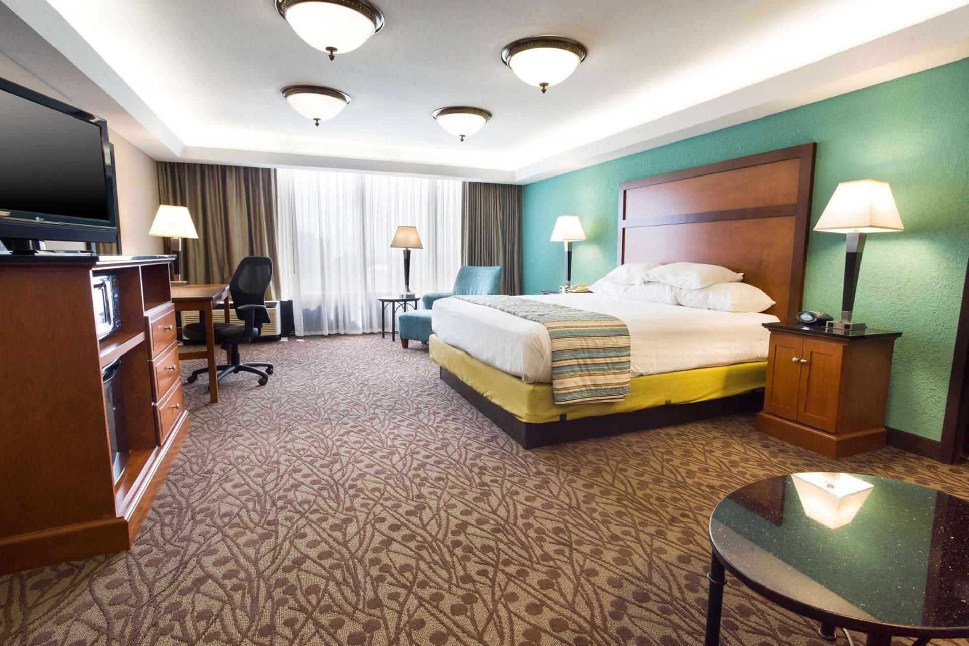 Drury Inn & Suites Atlanta Airport photo 13