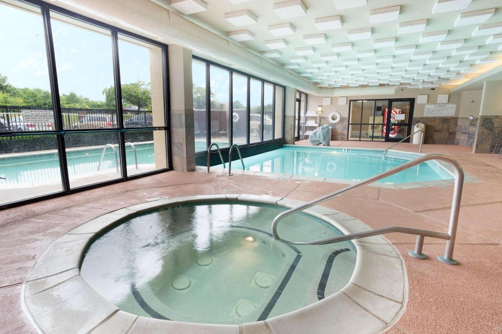 Drury Inn & Suites Atlanta Airport photo 18