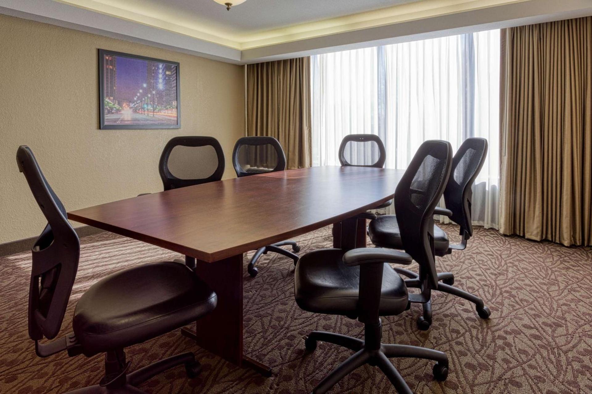Drury Inn & Suites Atlanta Airport photo 24