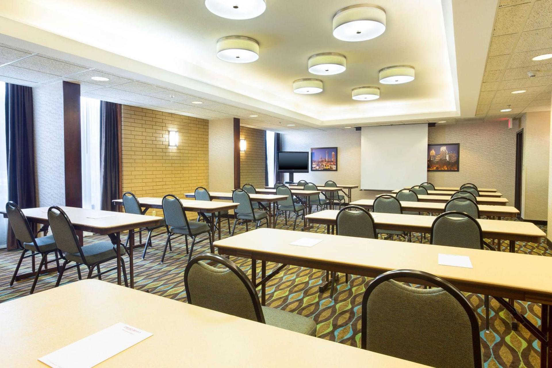 Drury Inn & Suites Atlanta Airport photo 25