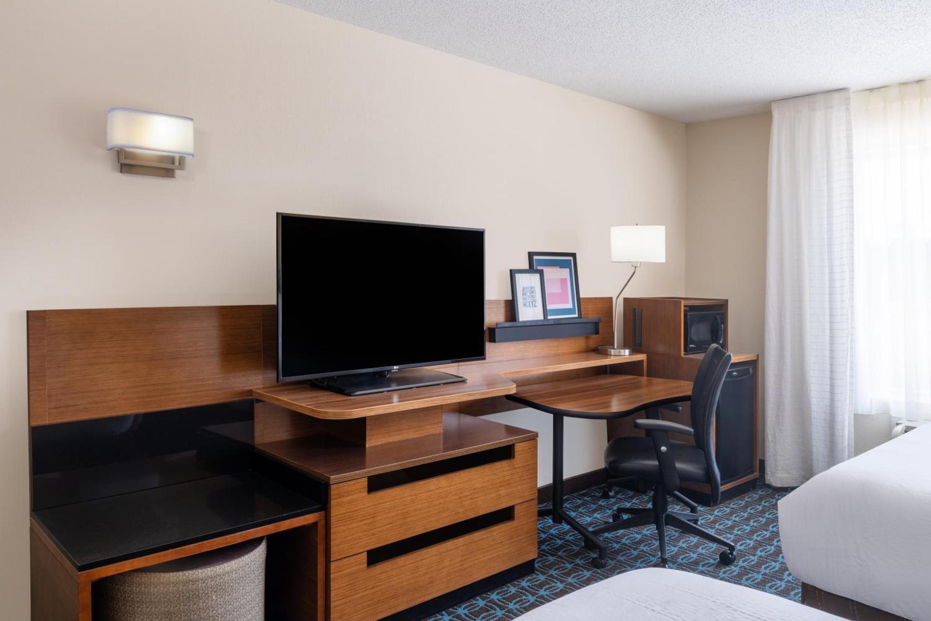 Garner Hotel Macon West by IHG photo 11