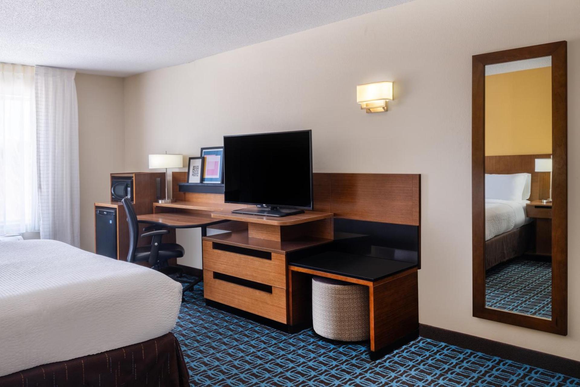 Garner Hotel Macon West by IHG photo 12