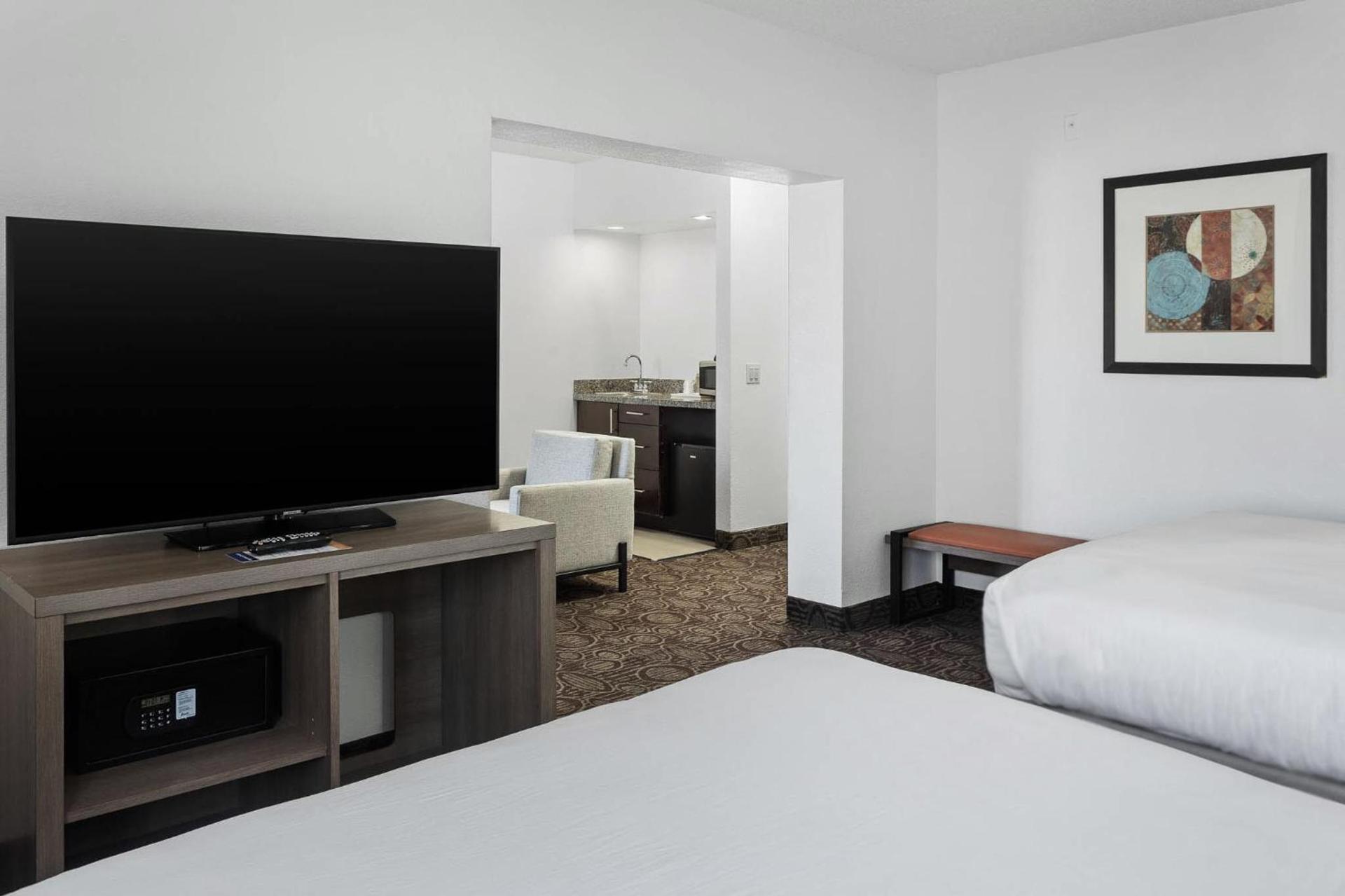 Comfort Inn Chandler - Phoenix South I-10 photo 72