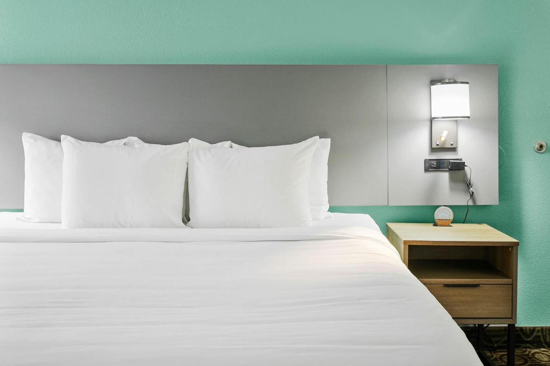 Comfort Inn Chandler - Phoenix South I-10 photo 61