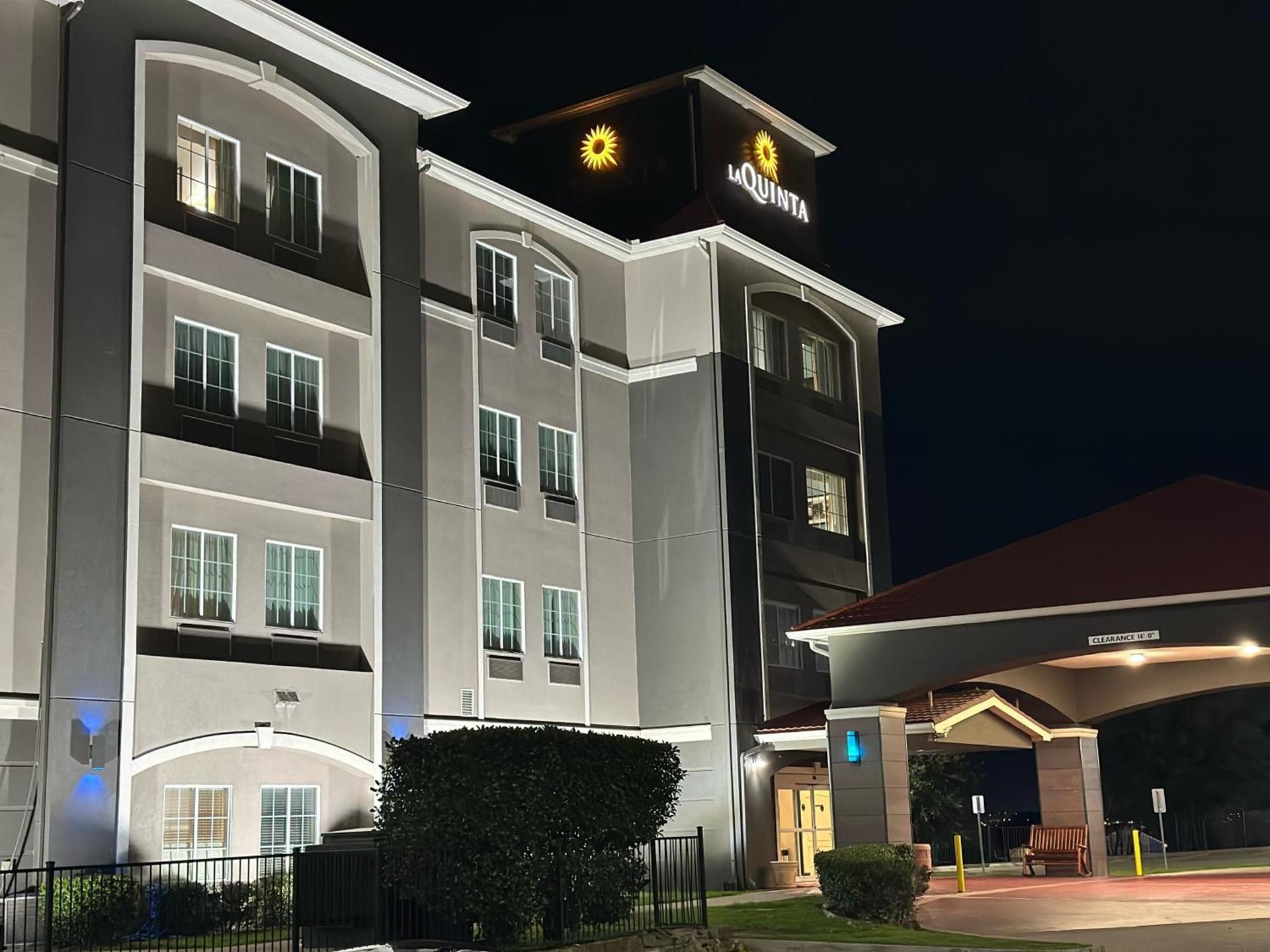 La Quinta by Wyndham Fort Worth - Lake Worth photo 82