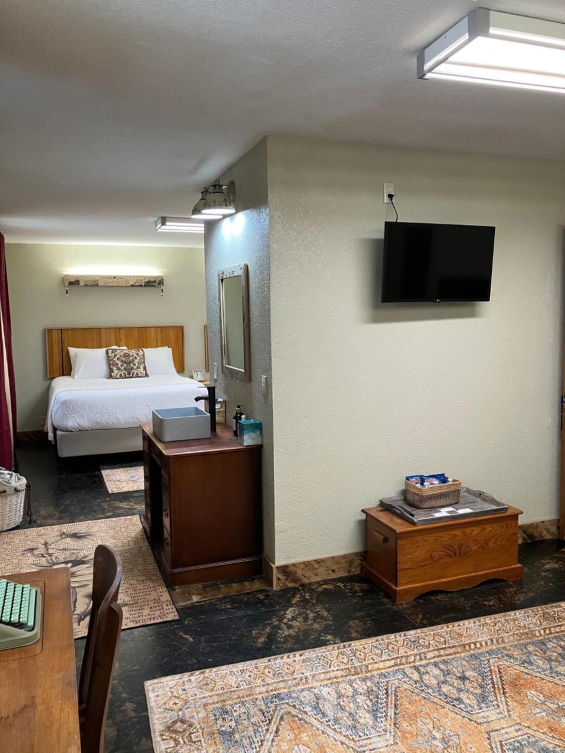 Prairie Rose Inn photo 87