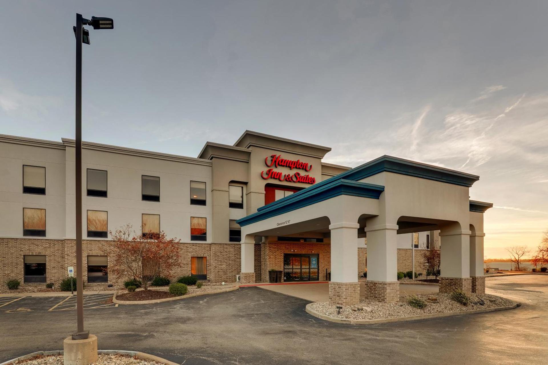 Hampton Inn & Suites St. Louis - Edwardsville photo 48