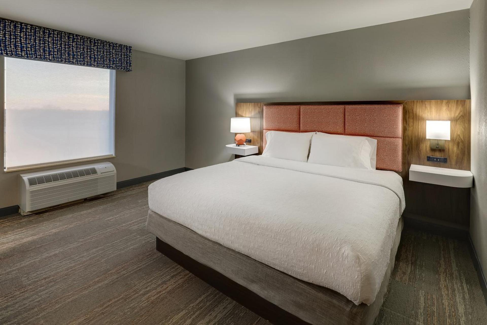 Hampton Inn & Suites St. Louis - Edwardsville photo 54