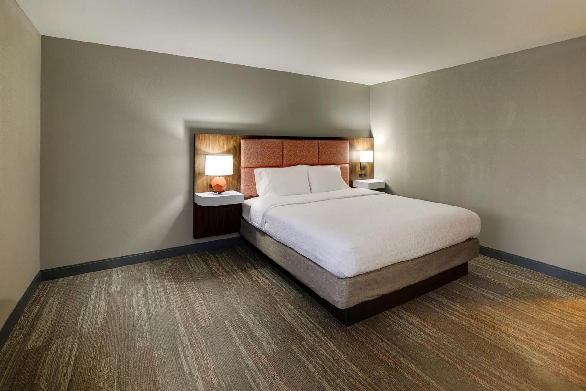 Hampton Inn & Suites St. Louis - Edwardsville photo 52