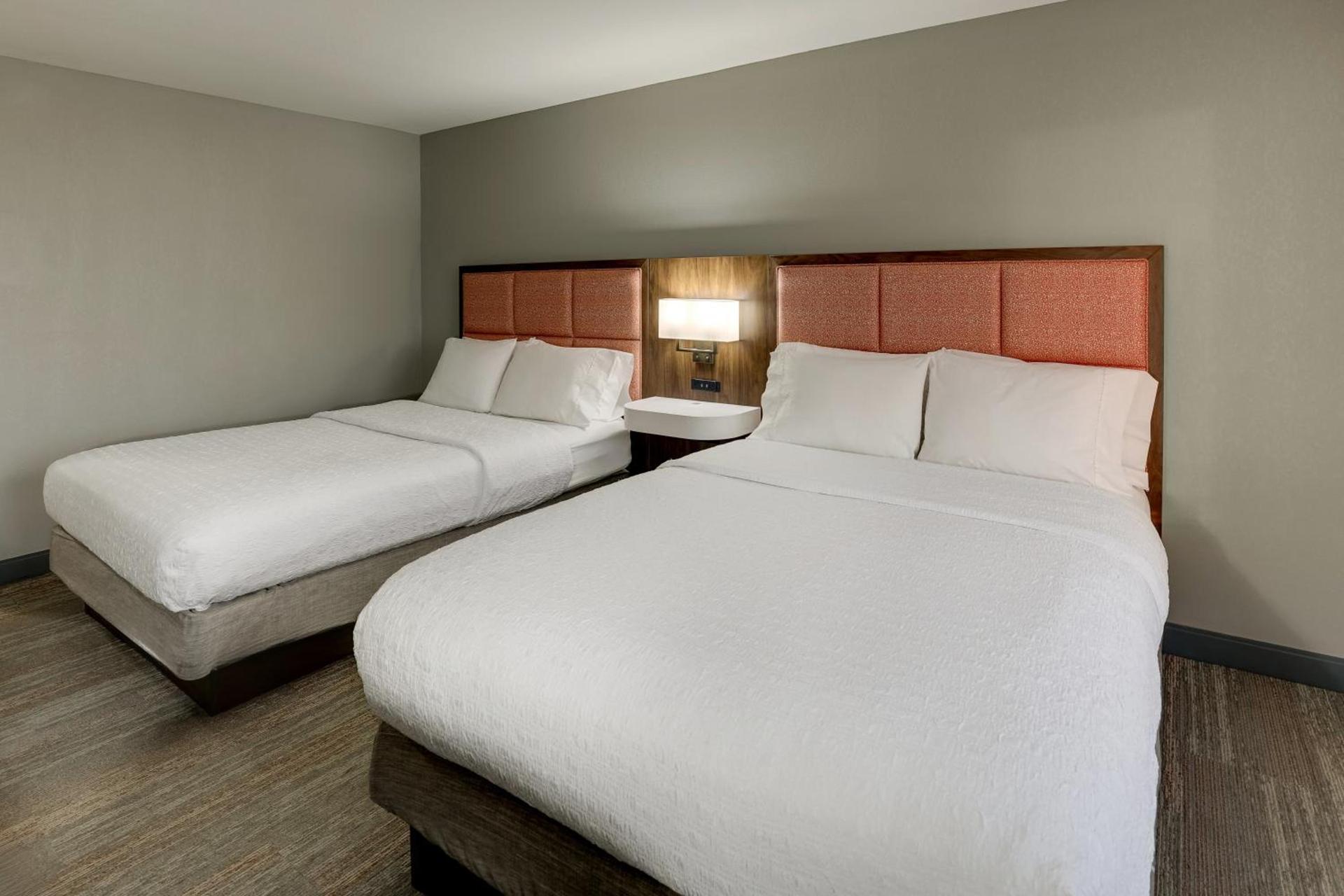 Hampton Inn & Suites St. Louis - Edwardsville photo 58
