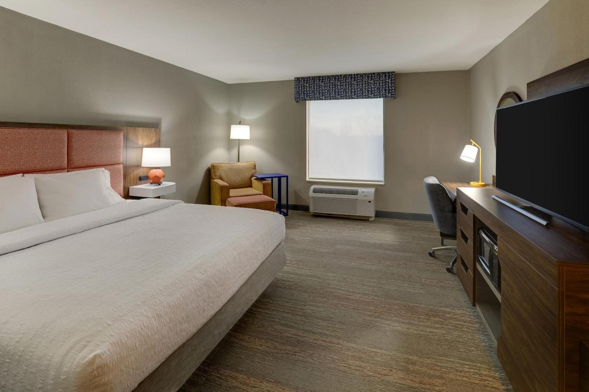 Hampton Inn & Suites St. Louis - Edwardsville photo 45