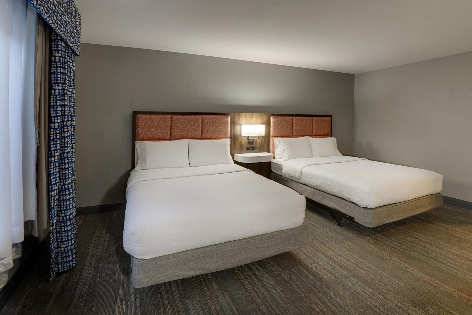 Hampton Inn & Suites St. Louis - Edwardsville photo 46