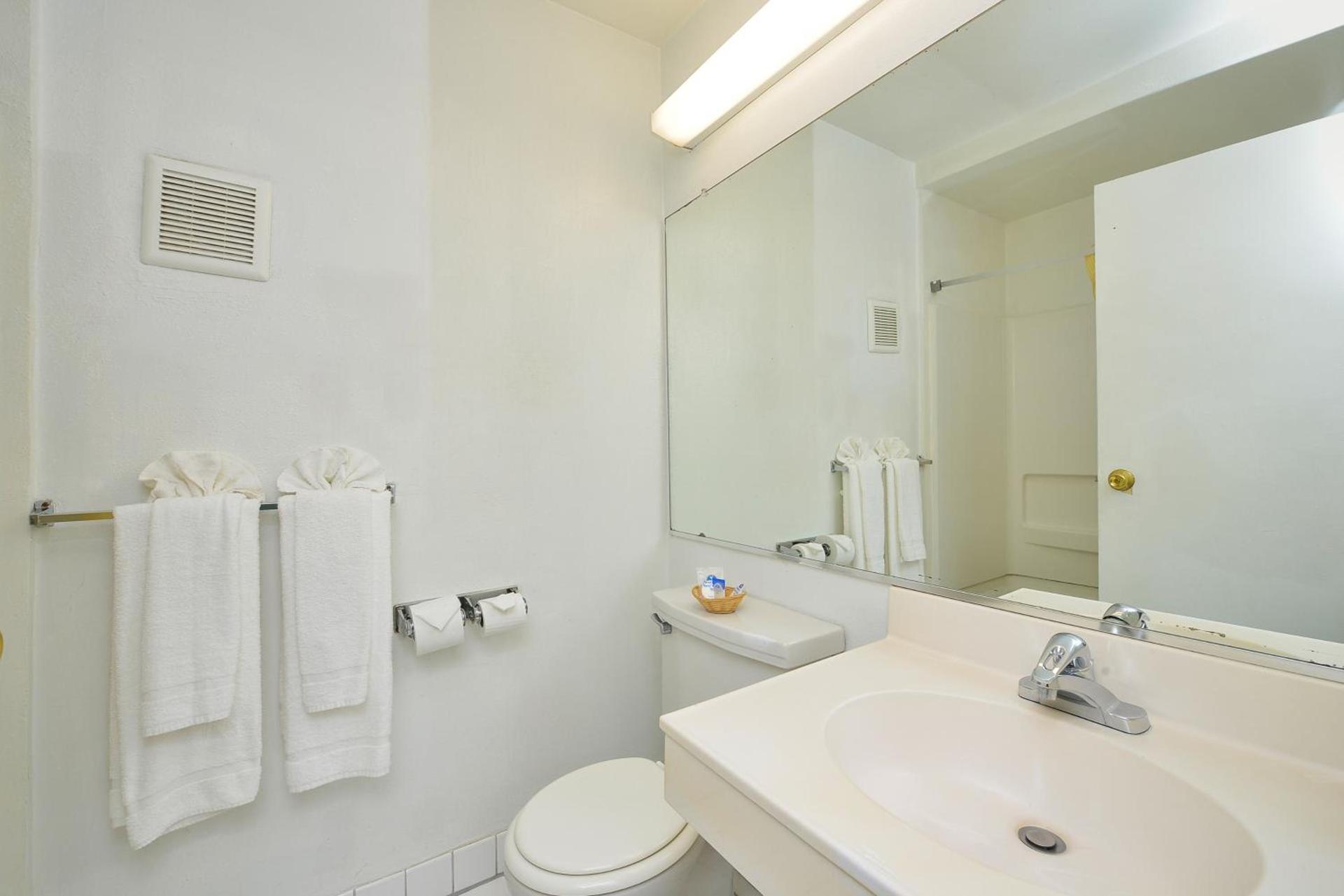 Americas Best Value Inn - Chico photo 19