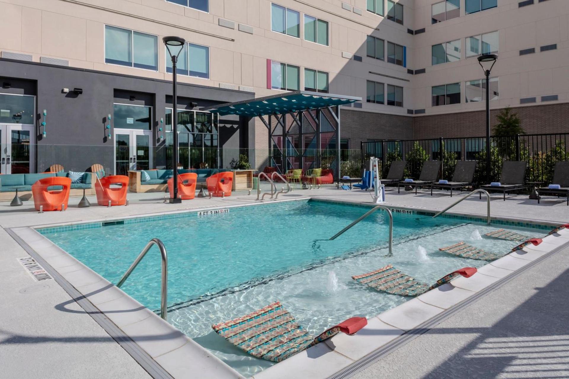 Aloft by Marriott Dallas Arlington South photo 22