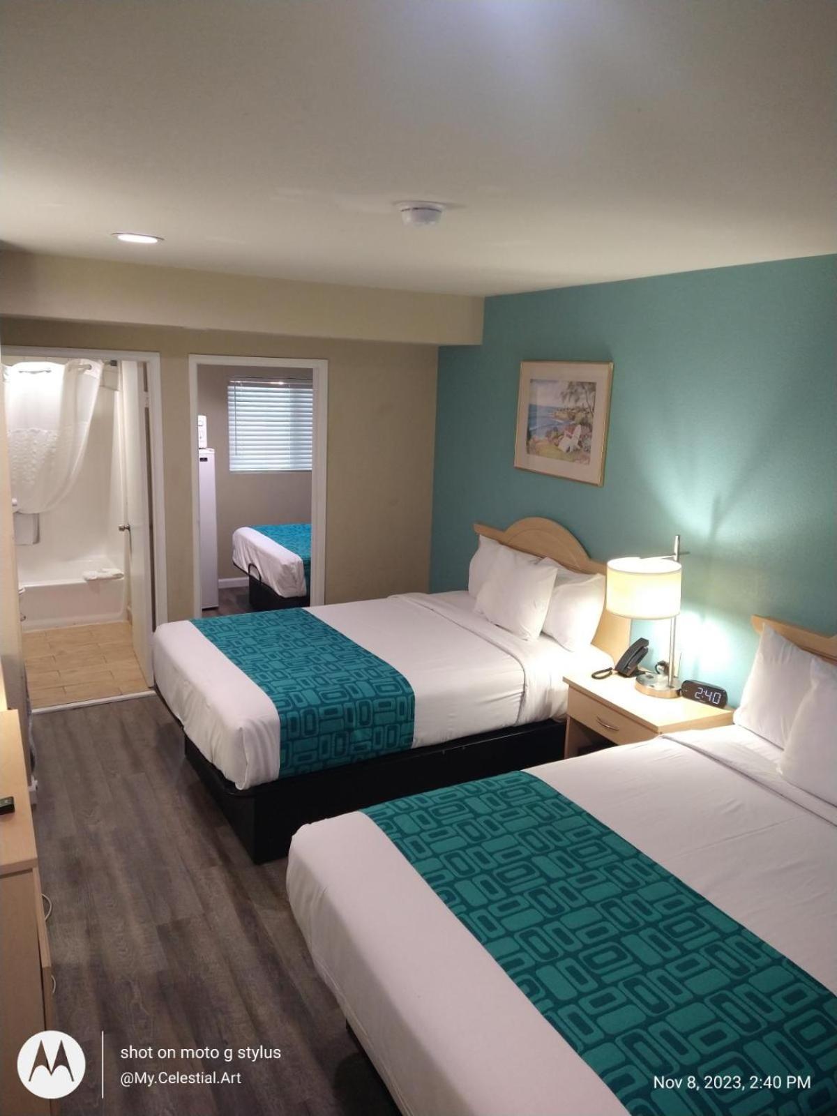 Howard Johnson by Wyndham Santa Cruz photo 13